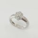 Anillo Oro Blanco Flor y diamante