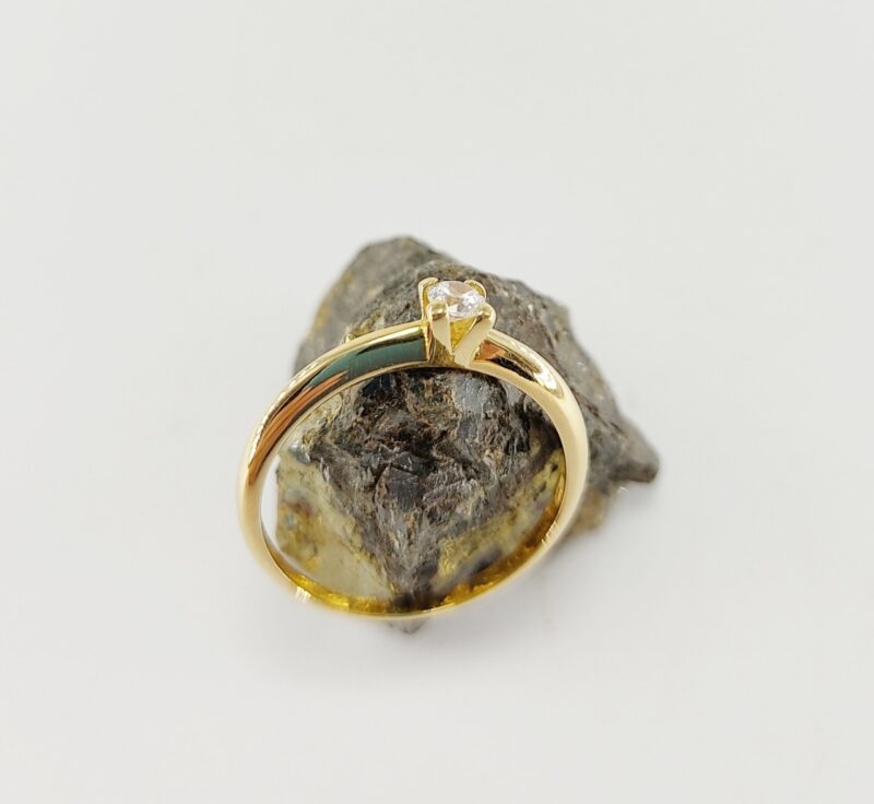 Anillo Pedida Oro Amarillo con 4 Garras