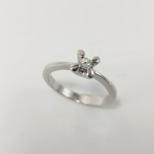 Anillo de Compromiso Oro Blanco y Diamante con 4 Garras