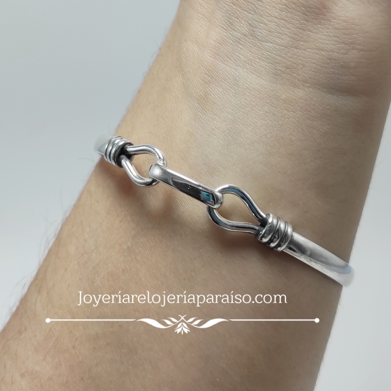 https://www.joyeriarelojeriaparaiso.com/wp-content/uploads/2021/04/pulsera-plata-hombre-(1).jpg