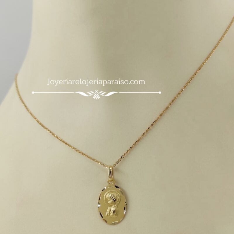 Conjunto de y Medalla Virgen Niña ,Ovalada Joyería Paraíso